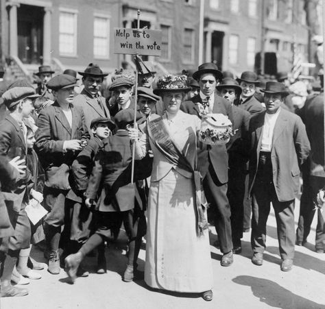 19th Amendment, Women's Suffrage, Suffrage Movement, Right To Education, Frederick Douglass, Library Displays, Women’s Rights, Interesting History, Married Woman