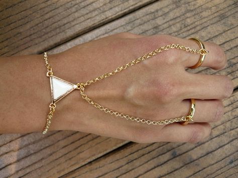 Gold and Mother of Pearl-very cool Horn Pendant Necklace, Jewelry Photos, The Bling Ring, Gold Rings Simple, Horn Pendant, Moon Pendant Necklace, Swarovski Necklace, Olivia Palermo, Rhinestone Designs