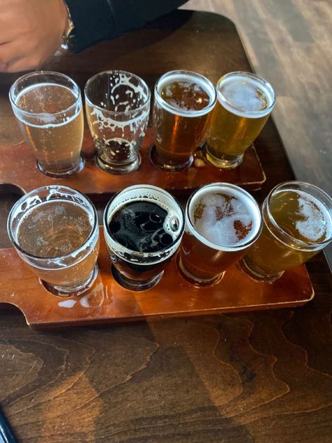 Fall Beer Aesthetic, Craft Beer Aesthetic, Beer Aesthetic Drinking, Beer Aesthetics, Brewery Aesthetic, Max Collins, Beer With Friends, Beer Aesthetic, Fall Beers