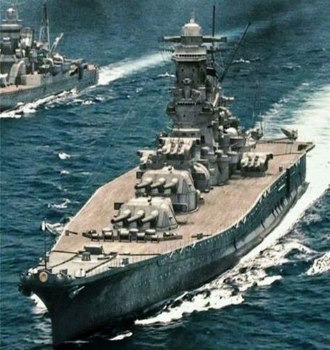 IJN WARSHIPS: battleship Yamato-class, herself or (Musashi) right, and escorting her heavy cruiser Chikuma-class, herself or (Tone) left, of the Imperial Japanese Navy. (google.image) 03.20 #2/2 (Color) Yamato Class Battleship, Imperial Japanese Navy, Us Navy Ships, Naval History, Navy Ships, Military Art, Aircraft Carrier, Military History, Water Crafts