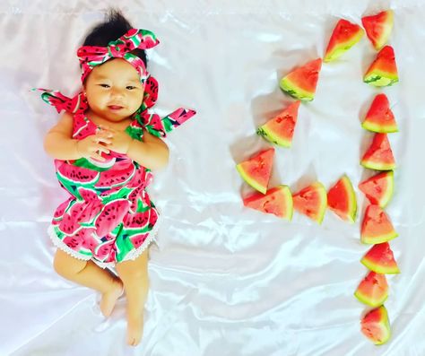 Watermelon Baby Photoshoot, Monthly Photoshoot, Watermelon Theme, Watermelon Baby, Baby Photoshoot, Baby Photo, Baby Month By Month, Baby Photos, Photo Shoot