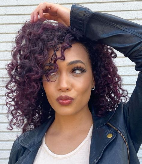 Short Purple Curly Hair, Grape Hair, Eggplant Colored Hair, Curly Purple Hair, Purple Brown Hair, Purple Hair Color Ideas, Pastel Purple Hair, Unnatural Hair Color, Purple Hair Highlights