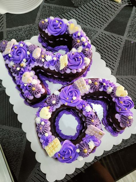 Purple And Gold Number Cake, Number Cakes Purple, Lavender Number Cake, Purple 25th Birthday Cake, Purple Number Cake Ideas, Pink And Purple Number Cake, Purple 18th Birthday Cake, Purple Number Cake, Birthday Emoticons