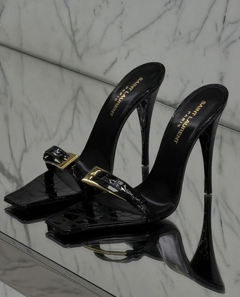 Saint Laurent Heels, Hak Tinggi, Fashion Shoes Heels, Shoes Heels Classy, Classy Shoes, Heels Classy, Fancy Shoes, Hype Shoes, Girly Shoes