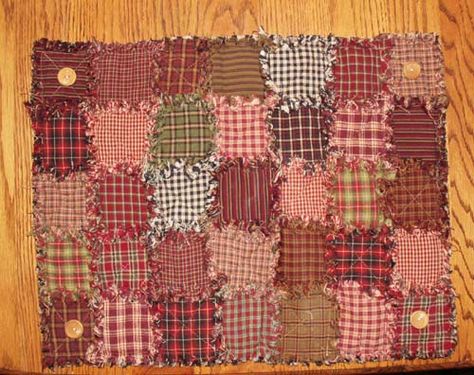 Homespun rag quilt instructions and pattern for quilted ragged placemat. Rag Quilt Instructions, Quilt Placemats, Quilted Placemat Patterns, Quilt Instructions, Diy Placemats, Quilts Decor, Place Mats Quilted, Homespun Fabric, Placemats Patterns