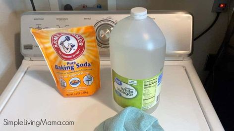 How To Deep Clean a Top Loading Washing Machine with an Agitator - Simple Living Mama Clean Washing Machine Top Loader Vinegar, Sanitize Washing Machine, Washer Cleaner Diy Top Loader, Natural Washing Machine Cleaner, Clean Top Loading Washing Machine, Washing Machine Smells Bad, Diy Affresh Washing Machine Cleaner, Deep Clean Washing Machine Top Loader, Homemade Washing Machine Cleaner