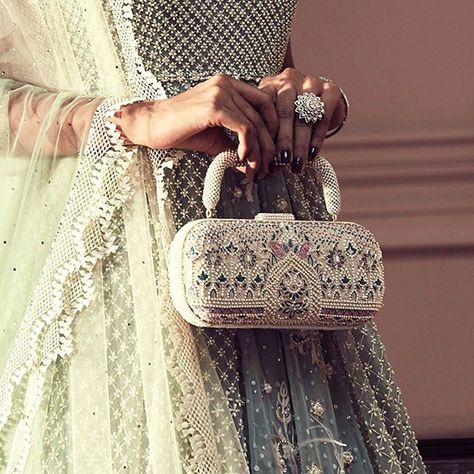 Embroidered Clutch Bag, Fancy Clutch, Drape Sarees, Wedding Handbag, Bridal Handbags, Bridal Purse, Big Fat Indian Wedding, Embroidered Clutch, Tarun Tahiliani