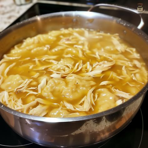 Old Fashioned Homemade Chicken Old Fashioned Chicken And Noodles, Chicken Soup Dumplings, Chicken Dumplings Easy, Homemade Chicken Dumplings, Runza Casserole, Easy Chicken Meals, Dumplings Easy, Homemade Chicken And Dumplings, Chicken And Noodles