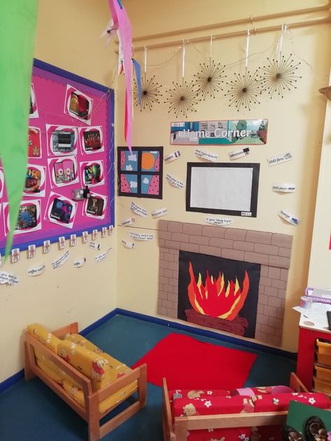 Home Corner Role Play Fireplace Home Corner Eyfs, Home Corner Preschool Pretend Play, Role Play Display Boards Eyfs, Preschool Home Corner Ideas, My Home And Family Preschool Theme Dramatic Play, All About Me Role Play Area, Home Corner Role Play Eyfs, Dramatic Play Home Living, Cozy Corner Daycare