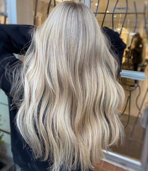 #blondehaircolor #blondebalayage #blondehairstyles #hair #haircolor #hairstyles #hairgoals #hairideas Aussie Blonde Hair, Almond Blonde, Blended Hair, Blonde Hair Goals, Dyed Blonde Hair, Boring Hair, Hair 2024, Beige Blonde, Blonde Hair Inspiration