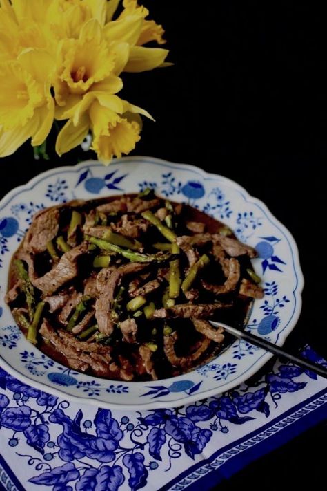 Shanghai Steak & Asparagus homemade Take Out Recipes, Take Out At Home, Steak Asparagus, Shanghai Noon, Back In 2000, Saute Asparagus, Chinese Take Out, Sliced Steak, Owen Wilson