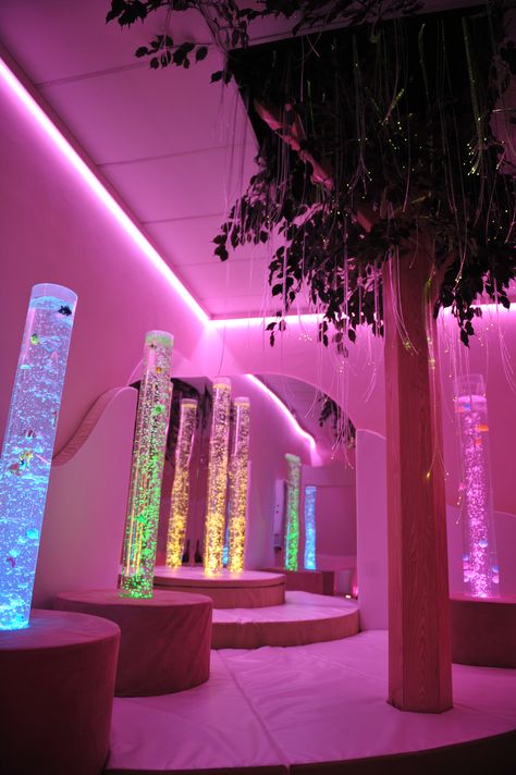 Aesthetic Sensory Room, Sensory Room Aesthetic, Sensory Room Ideas For Adults, Sensory Museum, Sensory Kids Room, Bubble Room, Sensory Room Ideas, Sensory Space, Diy Kids Playground