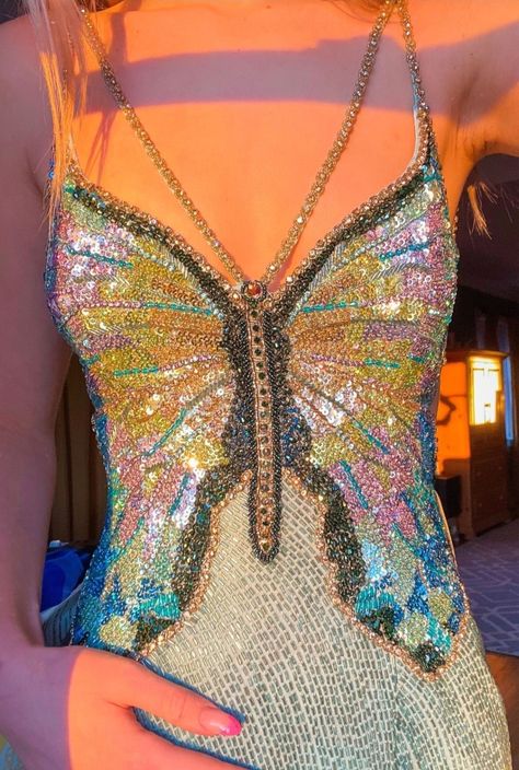 Butterfly Top, Butterfly Dress, Fashion Mistakes, Glam Dresses, Really Cute Outfits, Style Mistakes, Looks Style, A Butterfly, Eras Tour