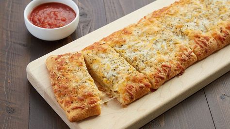 Why order delivery when you can have delicious crescent cheesy bread fresh from your oven in half an hour? Crescent Dough Sheet Recipes, Crescent Dough Sheet, Pillsbury Dough, Cheesy Snack, Crescent Recipes, Diy Joy, Pillsbury Recipes, Crescent Roll Recipes, Crescent Dough