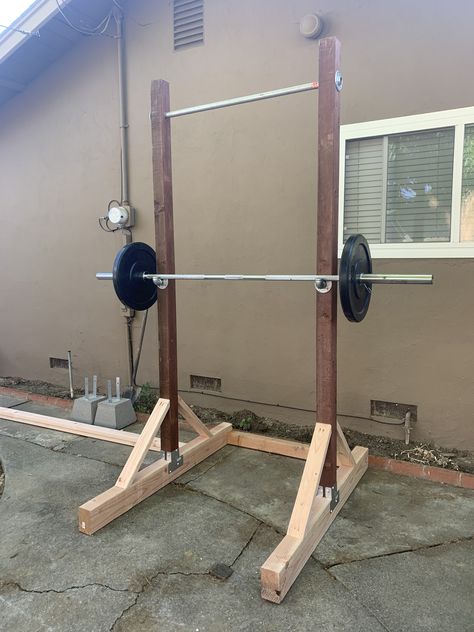 At Home Workout Room, Gym Casero Ideas, Diy Bench Press, Pull Up Bar Diy, Diy Squat Rack, Homemade Workout Equipment, Home Workout Room, Crossfit Garage Gym, Home Made Gym