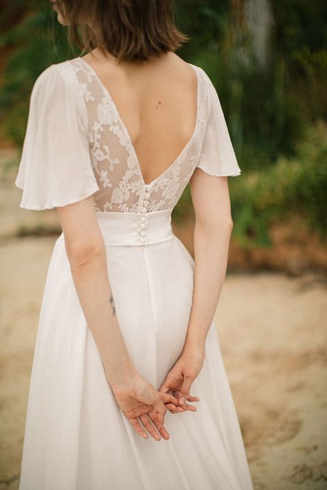 Vintage Romantic Wedding Dress Naturel Wedding Dress Boho - Etsy UK Vintage Romantic Wedding, Light Wedding Dress, Wedding Dress Minimalist, Light Wedding Dresses, Wedding Dress Bohemian, Victorian Wedding Dress, Romantic Wedding Dress, Short Sleeve Wedding Dress, Dress Minimalist