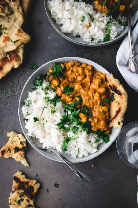 Butter Chickpeas, Murgh Makhani, Chickpeas Recipe, Tomato Cream Sauce, Vegan Gravy, Dairy Free Dinner, Takeout Food, Garlic Head, Chickpea Recipes