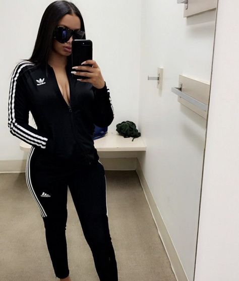 Adidas Sunglasses For Your Face Shape, Looks Adidas, Chill Outfits, Adidas Outfit, Sporty Outfits, Swag Outfits, Looks Style, Mode Inspiration, Fashion Killa