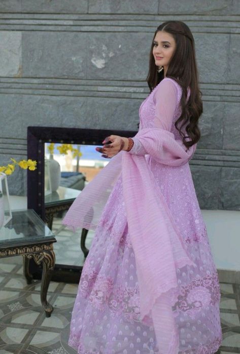 Eid Dresses Pakistani, Simple Indian Suits, Eid Day, Hira Mani, Dresses Pakistani, Eastern Dresses, Pakistani Formal Dresses, Desi Wedding Dresses, Pakistani Celebrities