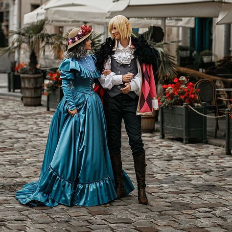 Howl's Moving Castle Sophie, Cosplay Studio, Howl Cosplay, Sophie Howl's Moving Castle, Howl Sophie, Howl Jenkins, Howls Moving Castle Art, Studio Ghibli Fanart, Howl And Sophie