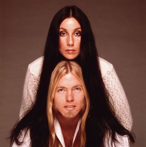 A Look Back at Cher and Gregg Allman's Troubled Love Story Greg Allman, Cher And Sonny, Cher Outfits, Gregg Allman, Short Celebrities, Cher Bono, Cher Photos, Terry O Neill, Longest Marriage