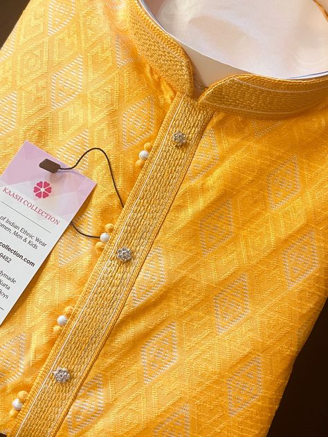 Pithi Outfit Yellow Kurta For Men, Yellow Kurta Men For Haldi, Yellow Kurta Men, Men's Kurta Pajama, Khadi Kurta, Yellow Pajamas, Boys Kurta Design, Kurta Pajama Men, Yellow Kurta