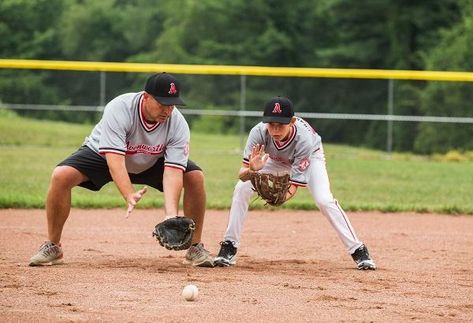 Scott Fujita’s article will cover drills to help improve players’ skills. The goal of this article is for youth who are just starting. The youth baseball drills is primarily focused on developing the fundamentals of baseball.  Baseball Drills Help Develop Skills for Young Players Surely your young players will get bored if you just teach them the same fundamentals over and over. Instead of doing basic hitting drills or indoor exercises, you should try the following drills. You will ma Youth Baseball Drills, Coaching Baseball, Baseball Coaching, Baseball Drills, Coaching Techniques, Baseball Tournament, Little League Baseball, Coaching Tips, Baseball Training