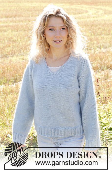 Clear Lake / DROPS 250-12 - Free knitting patterns by DROPS Design Turtle Neck Knitting Pattern, V Neck Jumper Knitting Pattern, Knit V Neck Sweater Pattern Free, Cotton Knitting Patterns Free, Sweater Tutorial, Knitting Patterns Free Sweater, Sweater Patterns, Jumper Knitting Pattern, Sweater Knitting