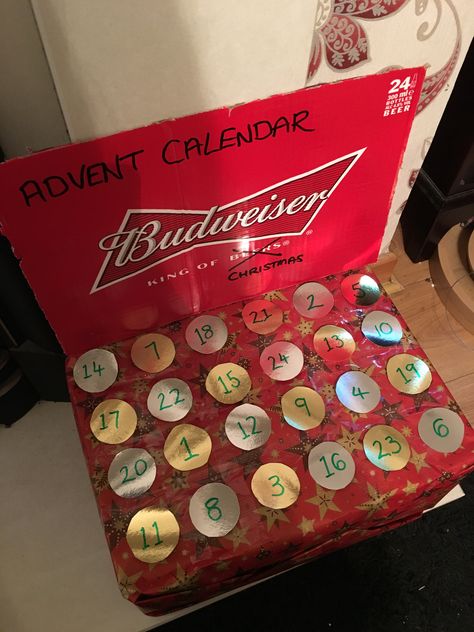 DIY Beer Bottles Advent Calendar Redbull Advent Calendar, Beer Advent Calendar Diy, Beer Bottle Diy, Beer Advent Calendar, Homemade Advent Calendars, Beer Case, Diy Beer, Diy Advent Calendar, Beer Bottles