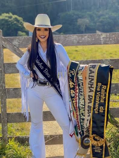 Outfit Vaqueros, Traje Cowgirl, Farm Lifestyle, Looks Country, Estilo Country, Cowboy Up, Western Chic, Cowgirl Outfits, Looks Chic