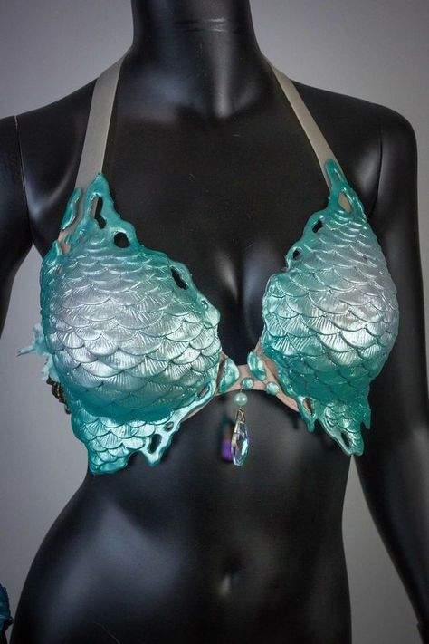 Mermaid Tail Drawing, Mermaid Bra Top, Siren Costume, Mermaid Gifs, Realistic Mermaid, Mermaid Cosplay, Mermaid Accessories, Mermaid Bra, Mermaid Top