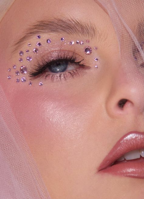 Rave Rhinestone Makeup, Romance Crystals, Bejeweled Face, Face Gems Festival, Eras Makeup, Glitter Glam Makeup, Rhinestone Eye Makeup, Rave Makeup Rhinestones, Crystals Makeup