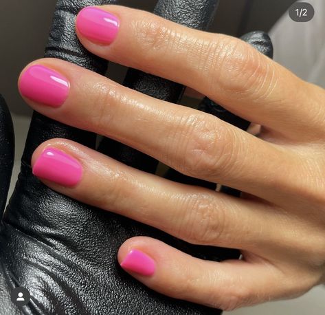 Short Gel Nails Pale Skin, Natural Dip Powder Nails Square, Hot Pink Biab Nails, Dark Pink Dip Nails, Single Color Summer Nails, Super Short Pink Nails, Pink Hot Nails, Short Dark Pink Nails, Simple Nails Colors