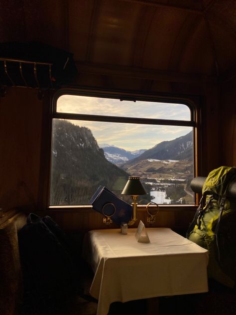 Train Astethic, Old Train Aesthetic, Transport Aesthetic, Train Ride Aesthetic, Nanowrimo 2023, Adventurous Aesthetic, Train Story, Magical Train, France Train