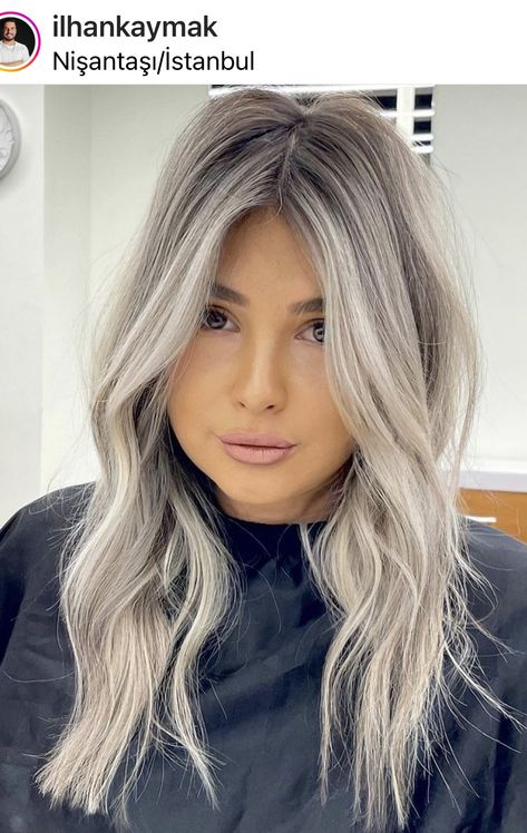 Light Ash Blonde Hair Color, White Hair Highlights, Straight Hair Highlights, Ashy Blonde Hair, White Blonde Highlights, Blonde Lowlights, Perfect Blonde Hair, Grey Blonde Hair, Ash Blonde Hair Colour