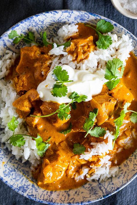 Slow Cooker Butter Chicken - Simply Delicious Creamy Curry Sauce, Slow Cooker Butter Chicken, Pork Dinners, Butter Chicken Curry, Creamy Curry, Cacciatore Recipes, Chicken Cacciatore Recipe, Slow Cooker Bbq, Chicken Slices