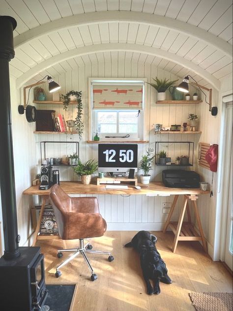 How to Create a Home Office that Fills You with Joy Home Office Shed, She Shed Office, Garden Office Shed, Home Ideas Kitchen, Summer House Interiors, Cabin Office, Tiny Home Office, Office Shed, Home Drawing