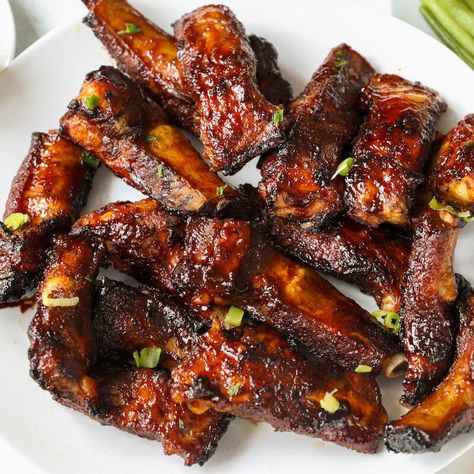 Honey, Soy Sauce & Garlic Glazed Ribs - My Morning Mocha Gochujang Ribs, Honey Ribs, Honey Garlic Ribs, Glazed Ribs, Soy Sauce Garlic, Rib Sauce, Honey Pork, Baked Dinner Recipes, Baked Ribs