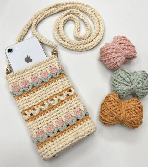 Designs Aesthetic, Phone Bag Pattern, Crochet Phone Cases, Free Crochet Bag, Amazing Crochet, Crochet Bag Pattern Free, Bag Pattern Free, Crochet Pouch, Crochet Clothing And Accessories