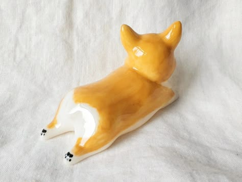 Corgi Clay Sculpture, Polymer Clay Corgi, Corgi Clay, Corgi Ceramic, Clay Magnets, Polymer Clay Figures, Behr Paint, Clay Diy Projects, Clay Crafts Air Dry