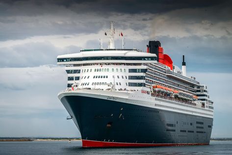 ULTIMATE Transatlantic Cruise Packing List - Wear When What Why Cunard Cruise, Transatlantic Cruise, Cruise Packing List, Packing Wardrobe, Cruise Packing, Weather Dress, Cruise Essentials, Packing List For Cruise, Packing For A Cruise