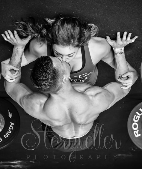 #engagement , #athletes, #athletic, #crossfit, #workout, #pushup, #kissing, #photos Crossfit Couple, Fitness Couples, Gym Photoshoot, Gym Couple, Gym Photography, Crossfit Inspiration, Fit Couple, Fitness Motivation Pictures, Fitness Photoshoot