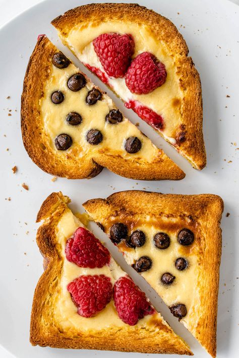 Baked Greek Yogurt Toast, Greek Yogurt Custard, Air Fryer Custard Toast, Custard Toast Oven, Custard Yogurt Toast, Greek Yogurt French Toast, Greek Yogurt Toast, Breakfast With Greek Yogurt, Custard Breakfast