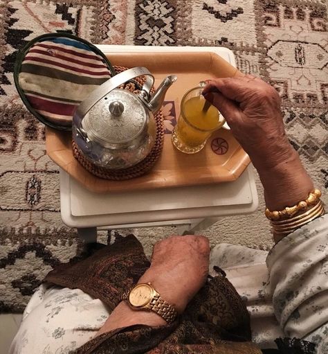 Fear Of Getting Old, Ramadan Kareem Decoration, Middle Eastern Culture, Arab Culture, Arabian Beauty, Out Of Time, Boyfriend Goals, North Africa, My Vibe