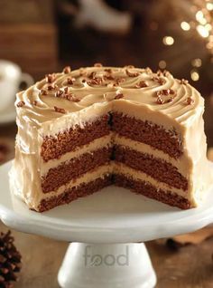 Gluten Free Spice Cake Recipe, Christmas Spice Cake, Caramel Cakes, Chocolate Spice Cake, Gluten Free Spices, Maple Icing, Maple Cake, Spiced Cake, Fun Thanksgiving Desserts