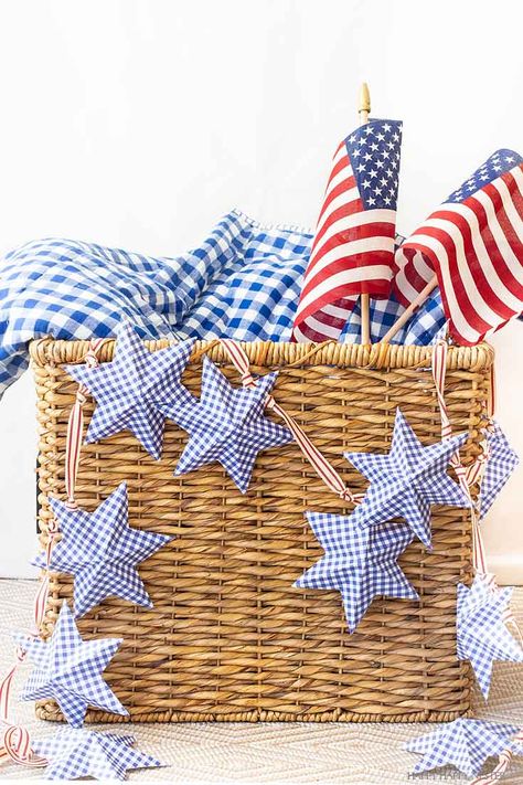 4th of july diy, decor and entertaining ideas 4th Of July Garland, 4th Of July Craft, 4th Of July Crafts, Simple Holiday Decor, Fourth Of July Decor, Festive Crafts, Holiday Banner, Patriotic Crafts, 4th Of July Celebration