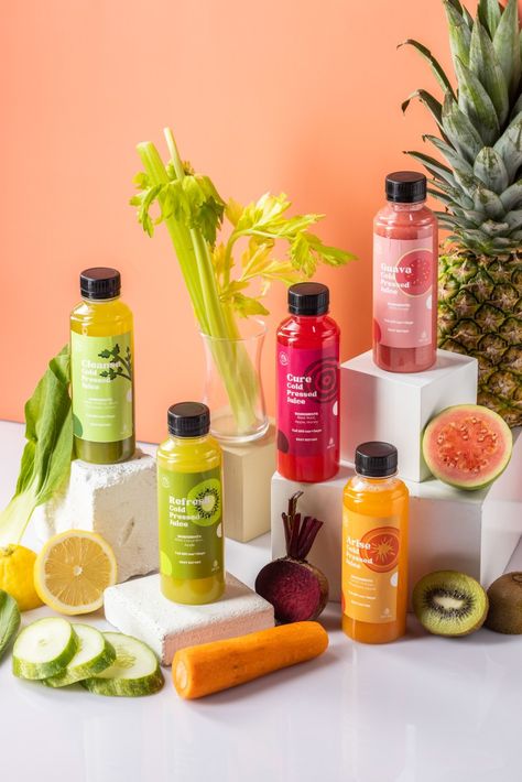 Healthy Juice Packaging, Juice Photoshoot Ideas, Juice Instagram Feed, Juicing Photography, Fresh Juice Photography, Fresh Juice Aesthetic, Juice Business Ideas, Juice Product Photography, Juice Photography Ideas