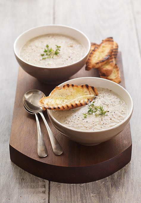 Mushroom Soup Plating, Mushroom Leek, Gourmet Food Plating, Creamy Chicken Soup, Grilled Bread, Menu Inspiration, Button Mushrooms, Soup Plating, Mushroom Soup