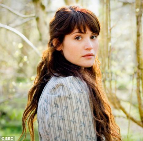 Tess Tapered Fringe, Gemma Arteton, Gemma Artenton, Gemma Arterton, Hairstyles For Round Faces, Farm Girl, Hair Care Tips, Beauty And The Beast, Redheads