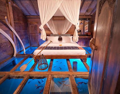 19 Unusual Hotels For Adventure Travelers and Oddity Seekers Underwater Bedroom, Glass Flooring, Hotels In Bali, Underwater Hotel, Ubud Hotels, Houses Architecture, Honeymoon Suite, Eco Luxury, Unique Hotels